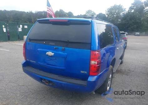 2011 Chevrolet Suburban 1500 Ls из США, поврежденный, VIN 1GNSKHE30BR186424